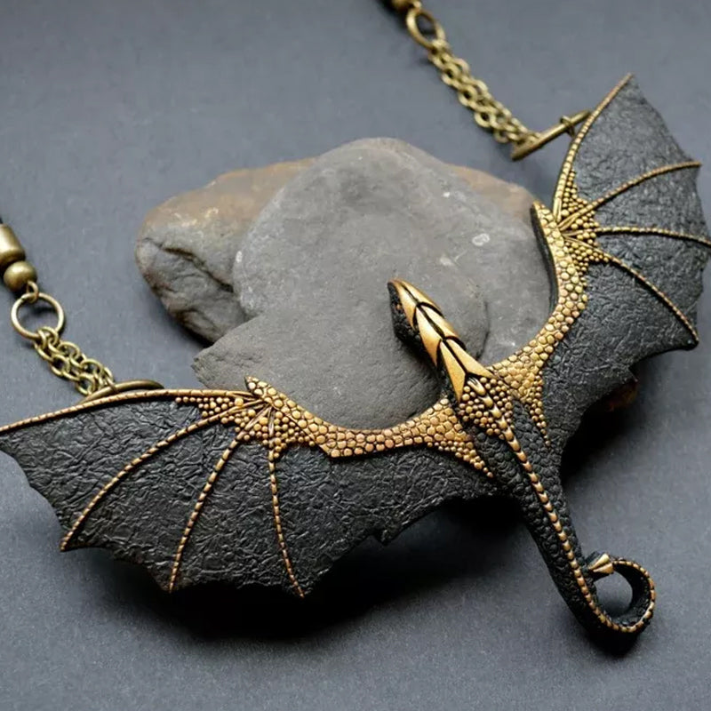 BowLift | Flying Dragons Necklace