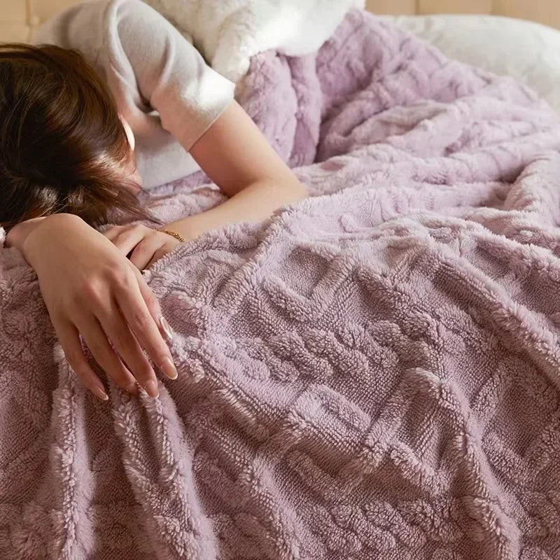 BowLift | Thick Winter Lambswool Blanket - WarmWool
