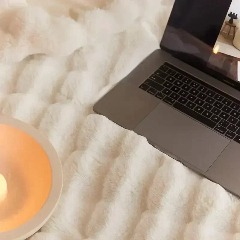 BowLift | Cozy Faux Fur Blanket