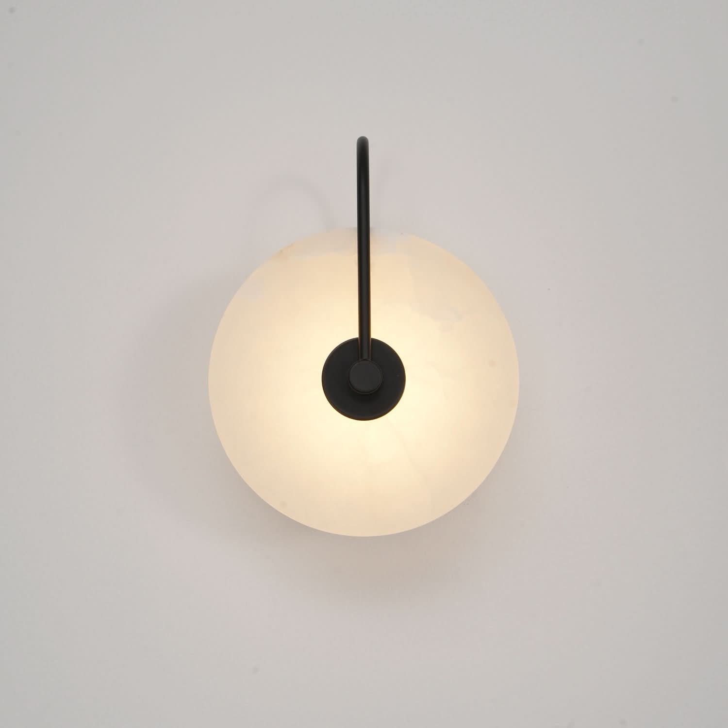BowLift | Alabaster LED Wall Lamp – Modern Ambient Lighting