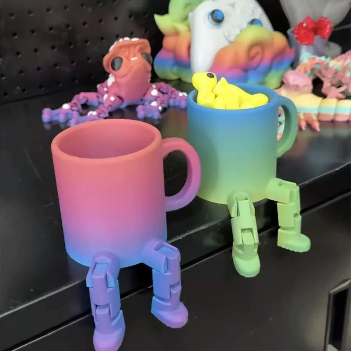 BowLift | Unusual cups with legs – Fun & practical design