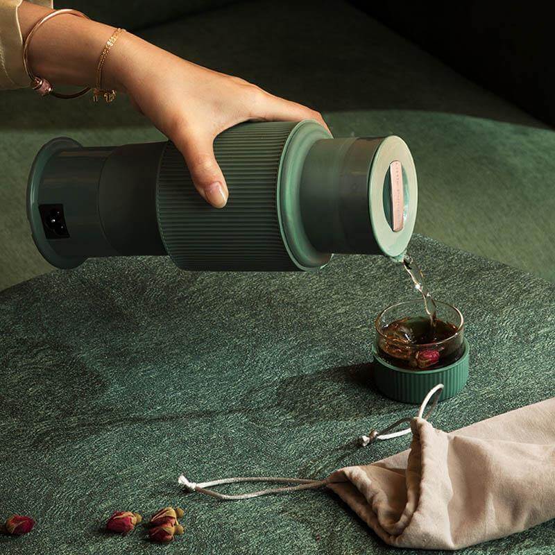 BowLift | CompactKettle | Elegant electric foldable kettle | Space-saving and elegant