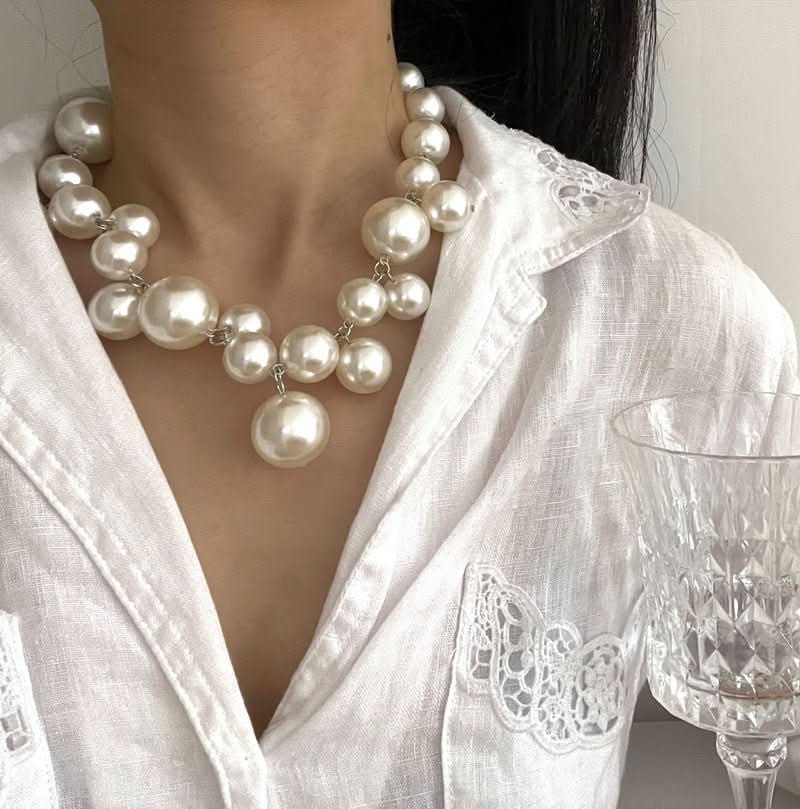 BowLift | Breathtaking pearl necklace for timeless elegance
