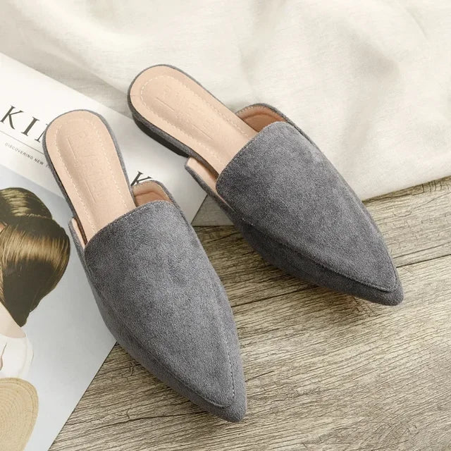 BowLift | Elegant suede mules with pointed toe