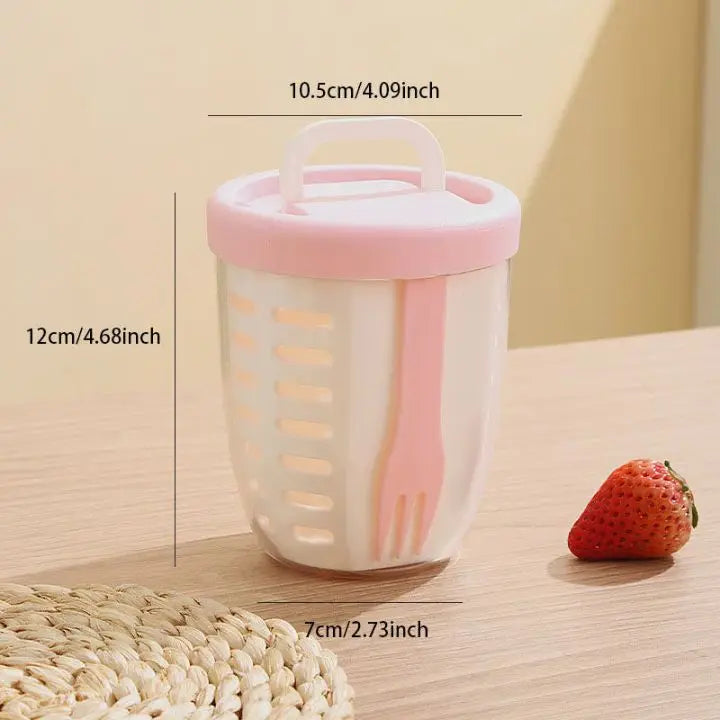 BowLift | Fruit cup with sieve & fork – Leak-proof