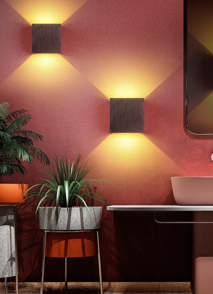 BowLift | ElegantBeam – Minimalist Wall Lamp for Sophisticated Lighting
