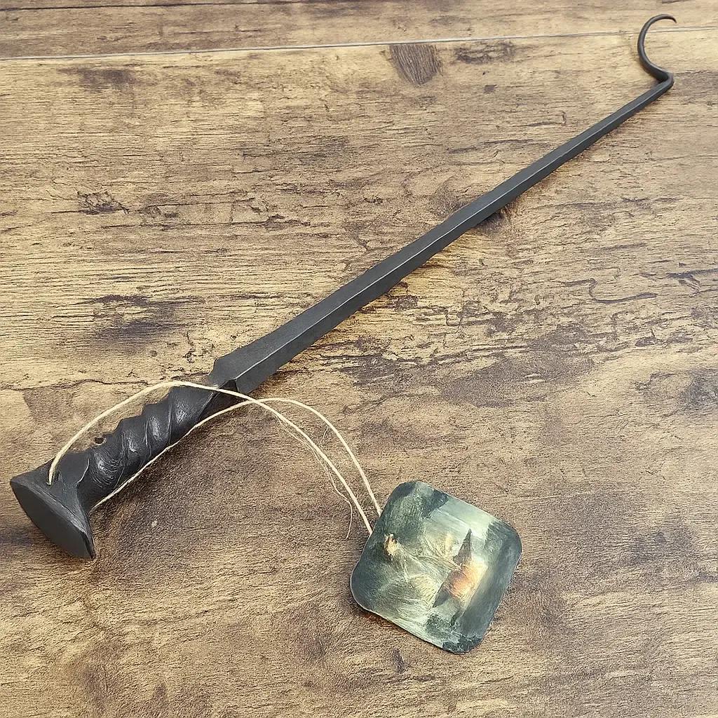 BowLift | Hand-forged Grill spatula – Safe flipping at the grill