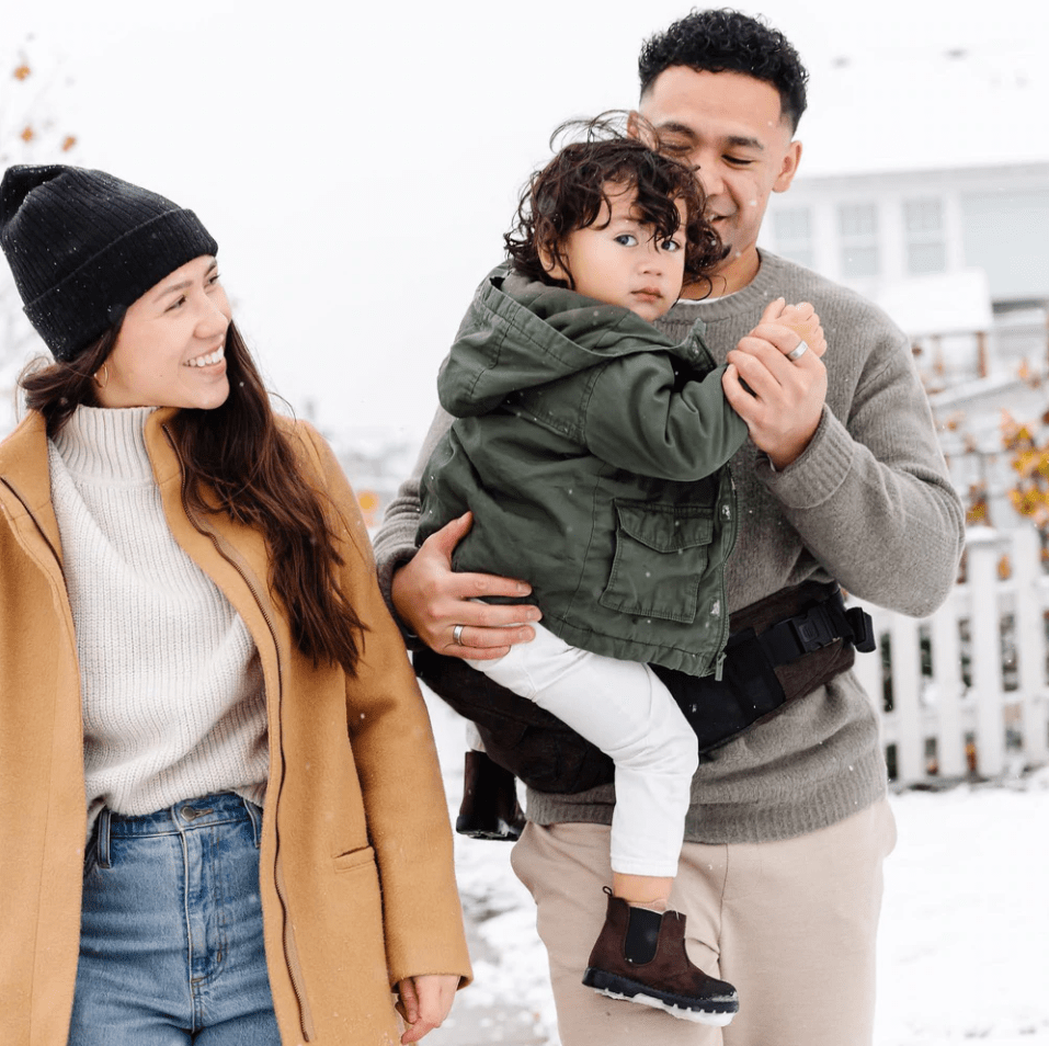 BowLift | CuddleLift Baby Carrier – Ergonomic Baby Carrier for Pain-Free Carrying