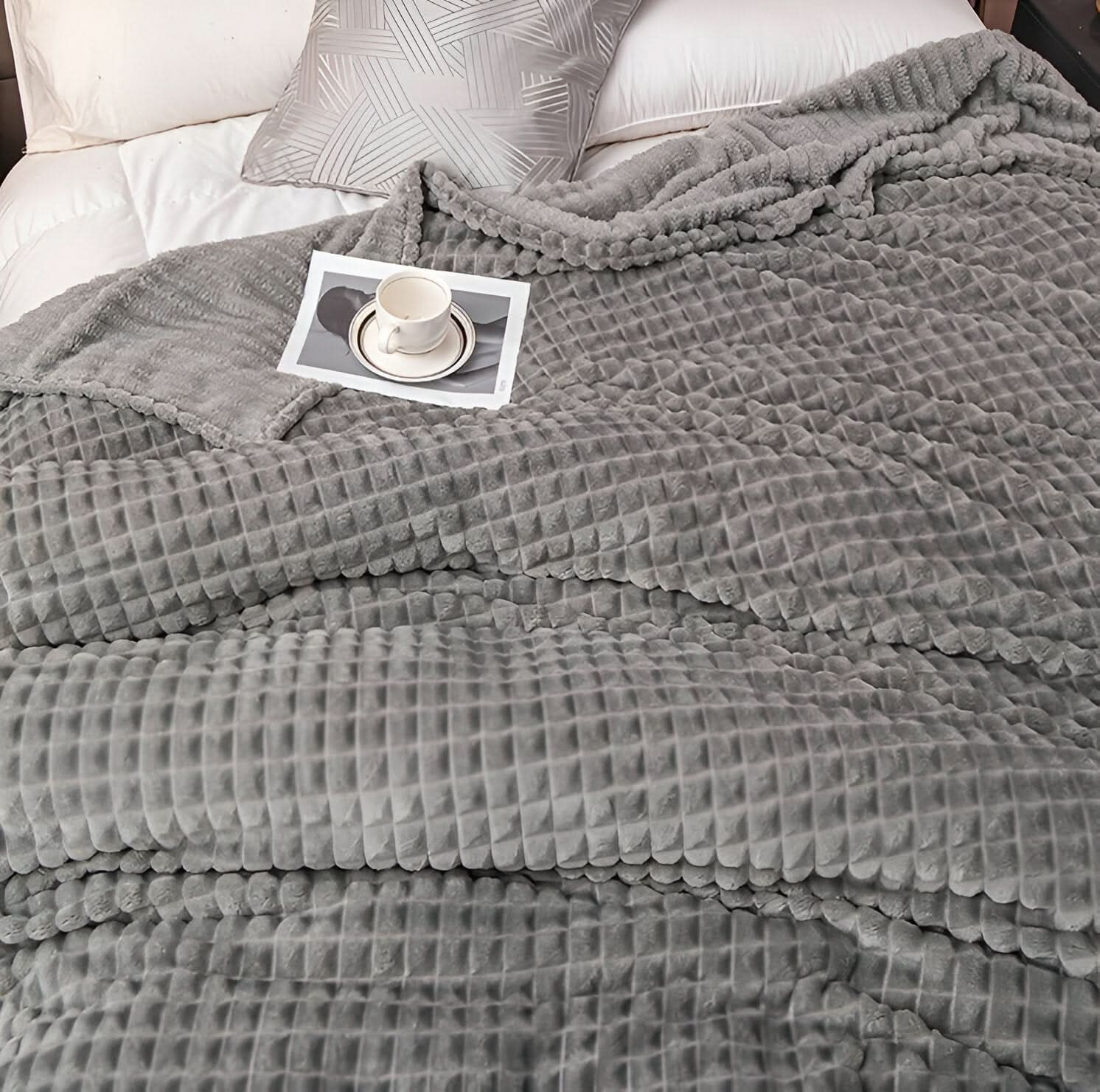 BowLift | CORALWAVE – Ultra-soft Textured Fleece Blanket