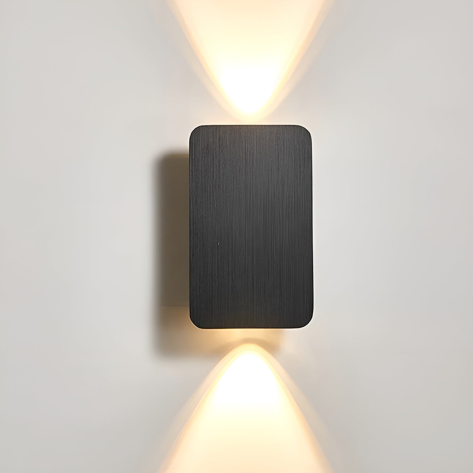 BowLift | BowLift - Elegant LED wall lamp in minimalist design for your home