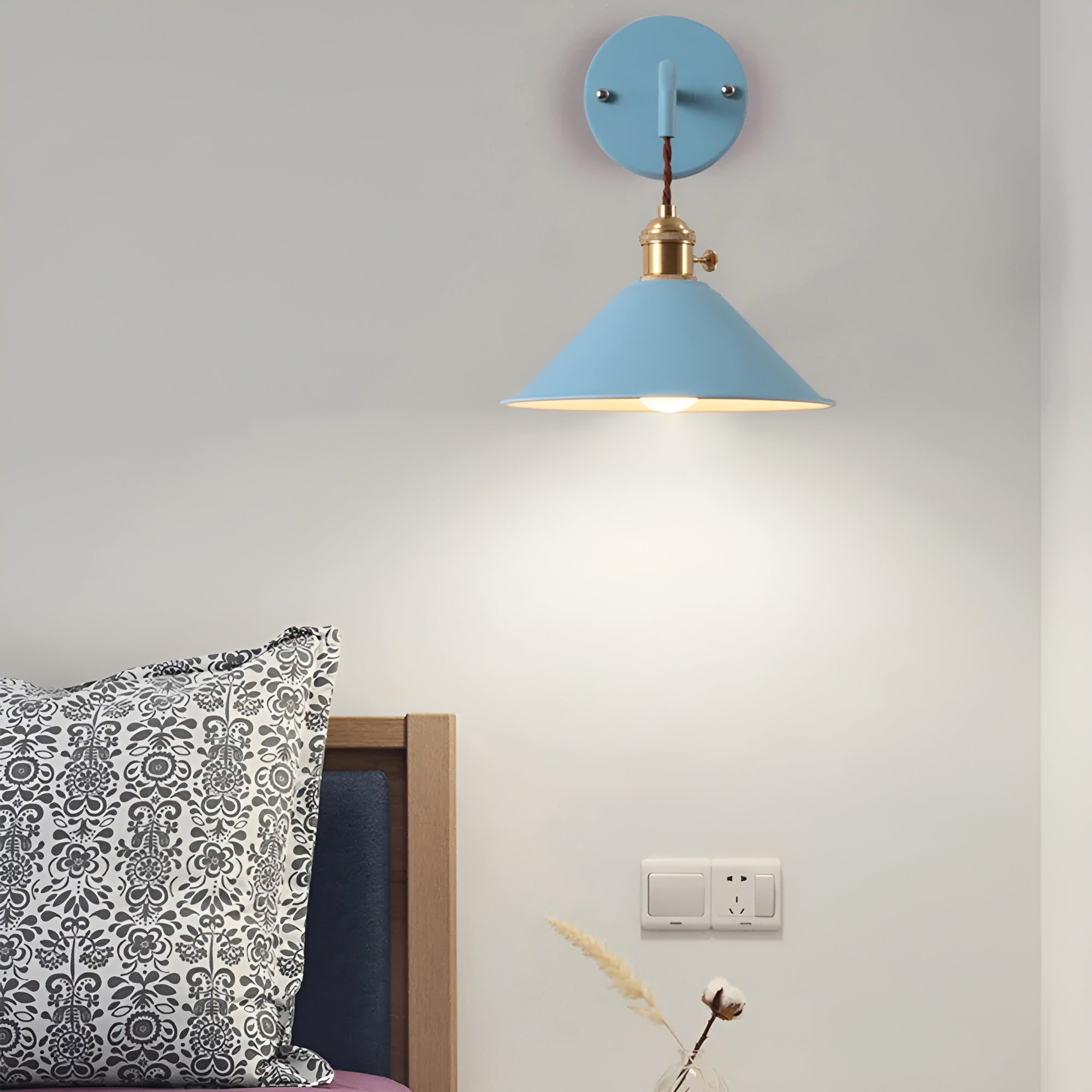 BowLift | Retro Vintage Wall Lamp - Vintage-inspired Cone Metal Wall Lamp
