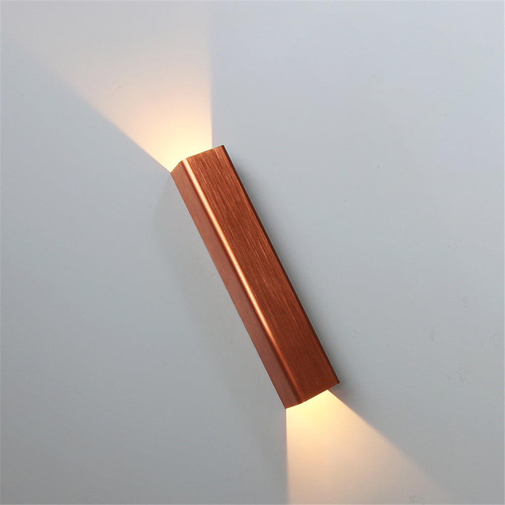 BowLift | BeamLuxe – Sleek Outdoor Lamp for Contemporary Spaces