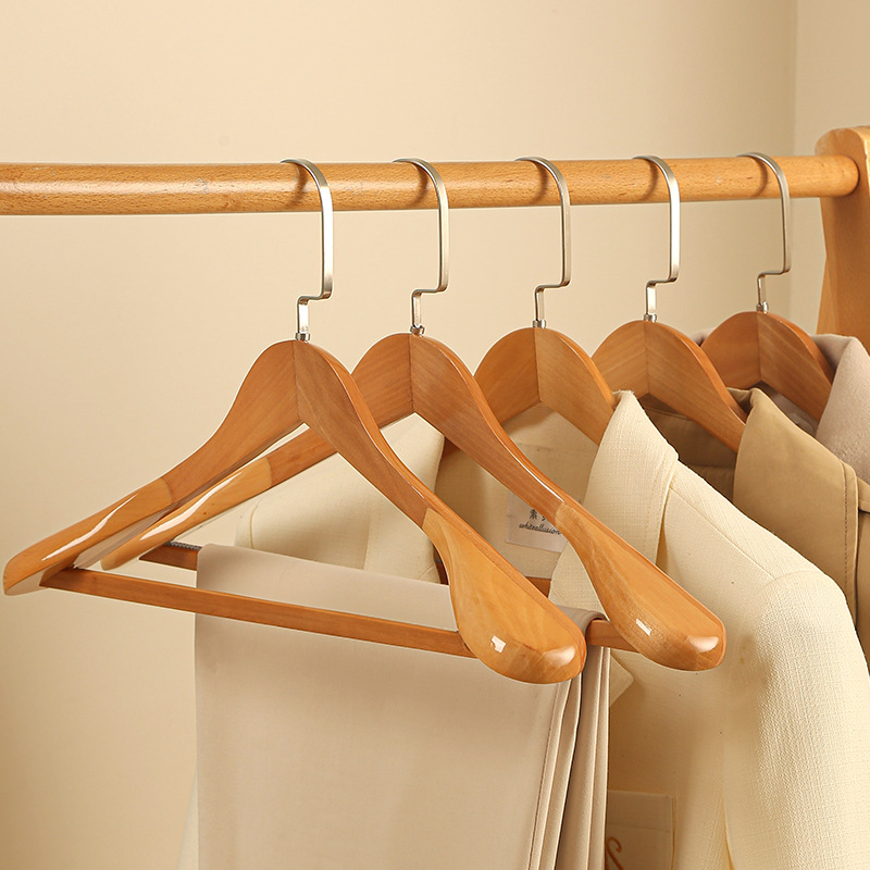 BowLift | Oaklee Élite – Luxury Wood Hangers with Sophisticated Design