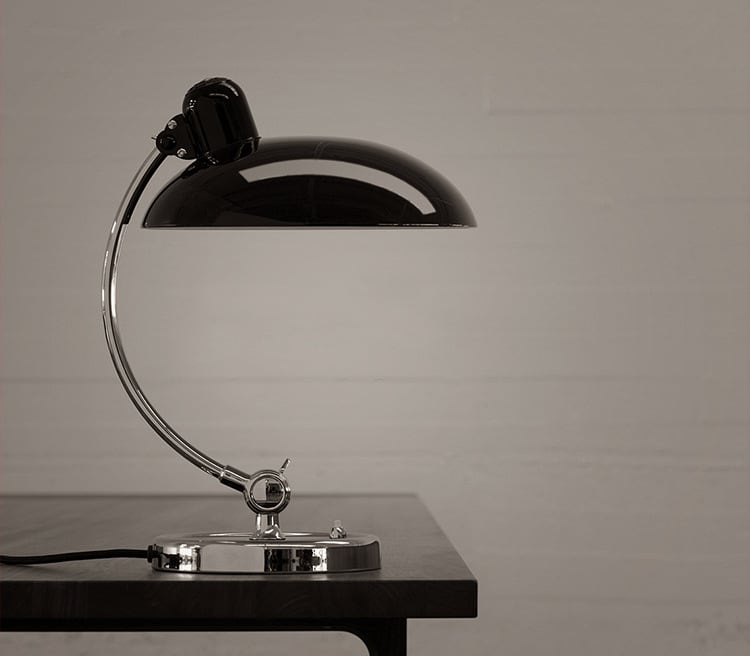 BowLift | Bauhaus KI Classic Table Lamp Replica