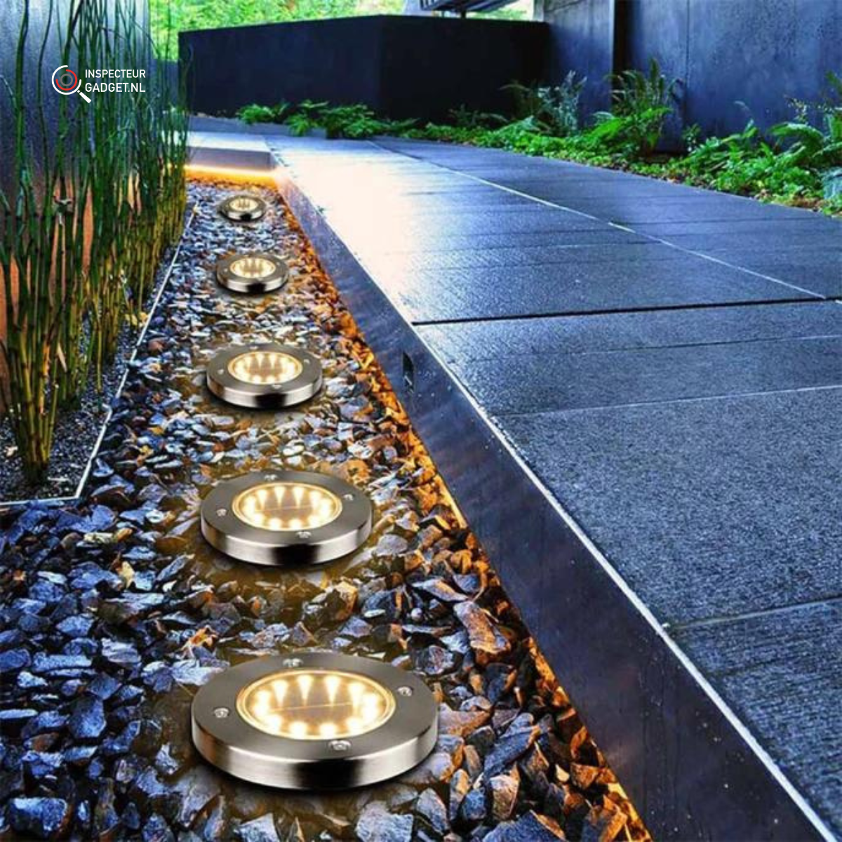 BowLift | Deluxe Wireless Solar Garden Lights – 8 LED Lamps
