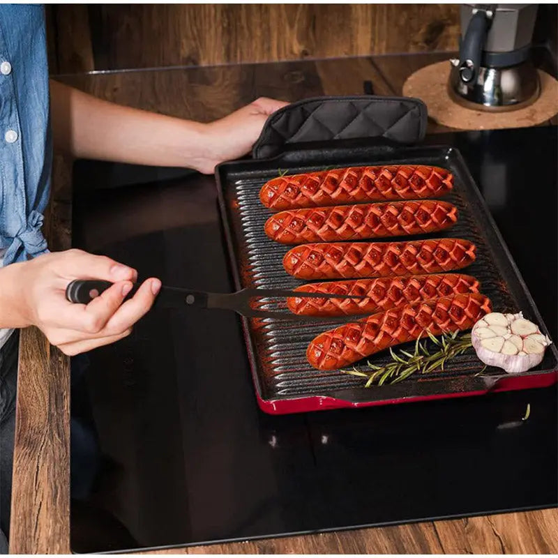 BowLift | Perfect Criss-Cross Hotdog Cutter – Juicy, evenly cooked sausages