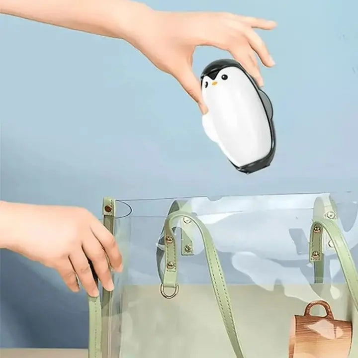 BowLift | Penguin Washable Lint Roller