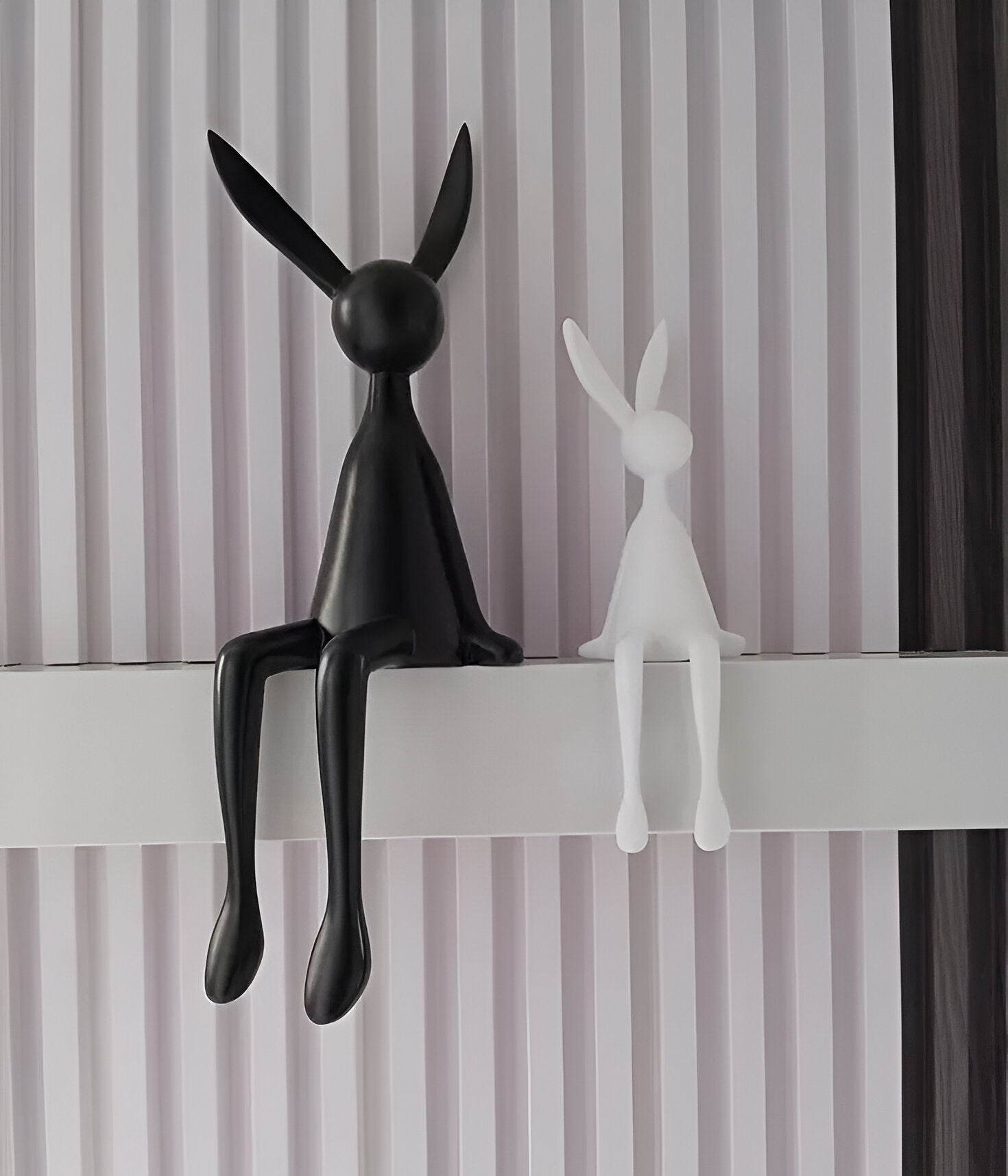 BowLift | ResinLux | Modern Resin Easter Bunny – Black, White, or Blue Sitting Rabbit Decoration