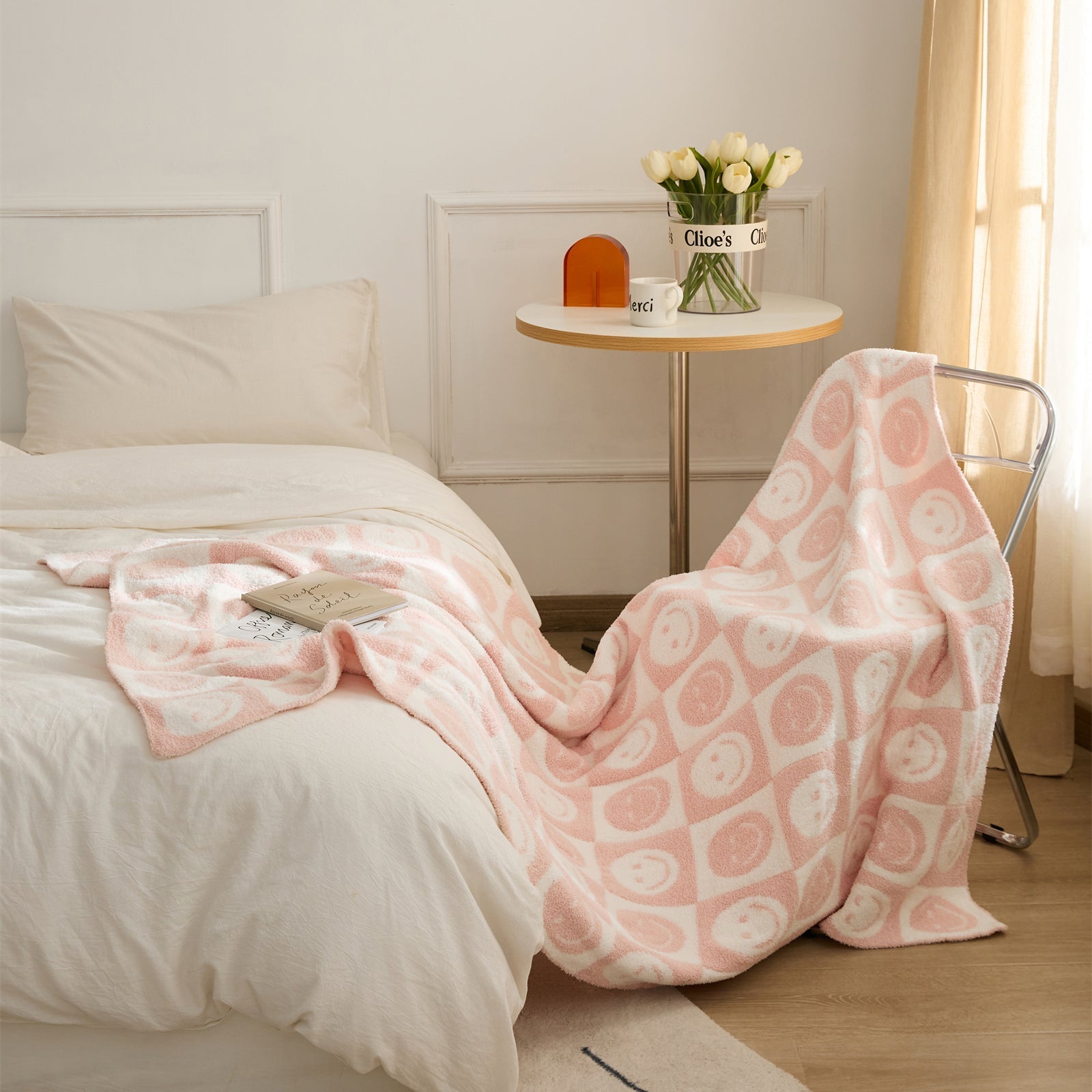 BowLift | Smiley Checked Blanket