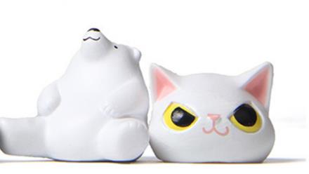 BowLift | Animals dressed as cats