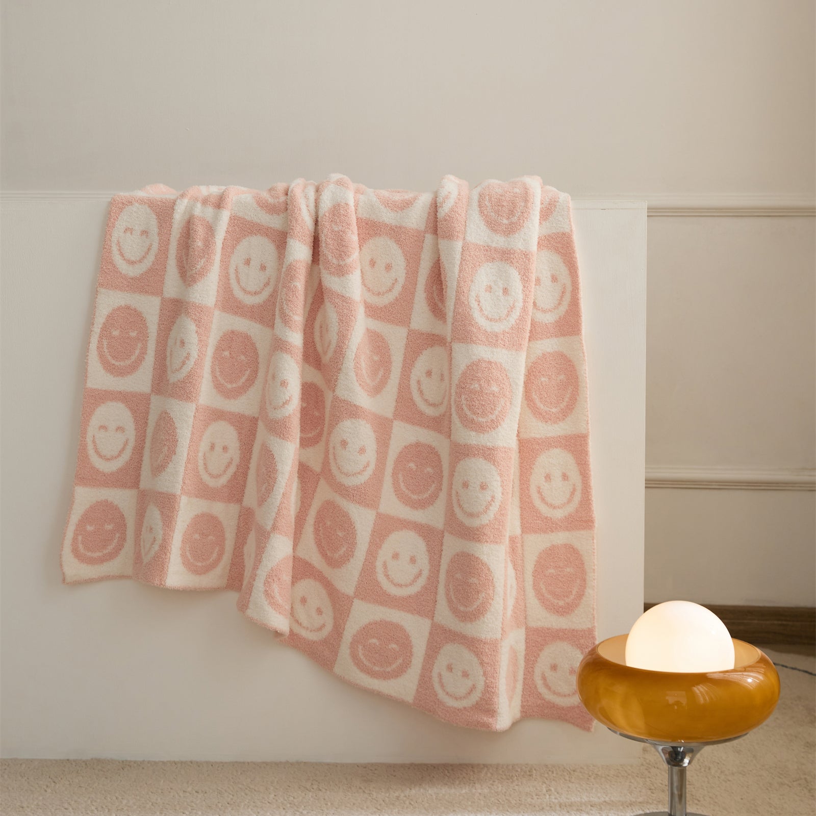 BowLift | Smiley Checked Blanket