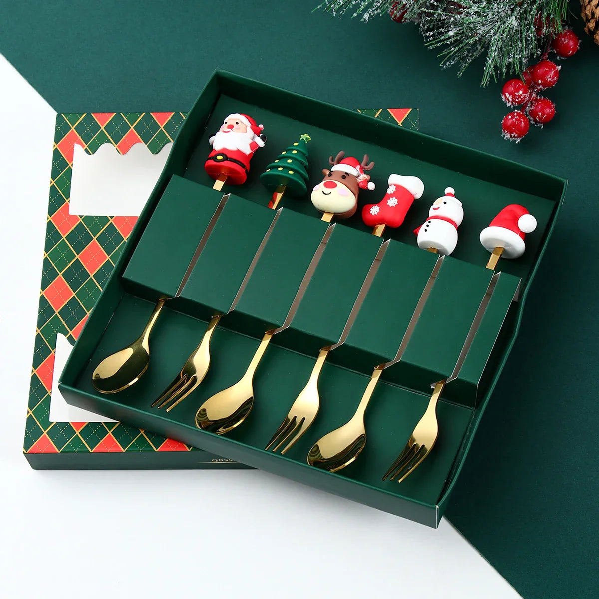 BowLift | GoldParty Christmas Cutlery Set – Luxury Gold Spoon and Fork with Santa Claus Design