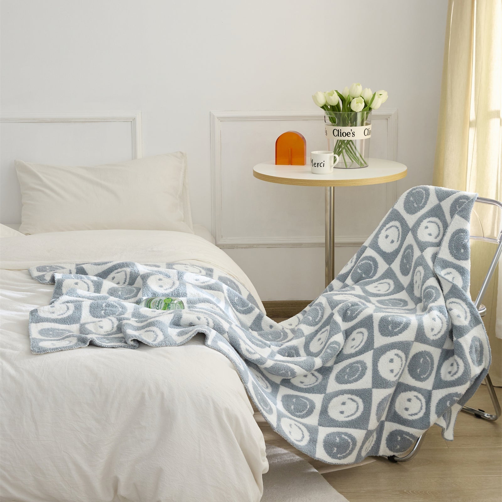 BowLift | Smiley Checked Blanket