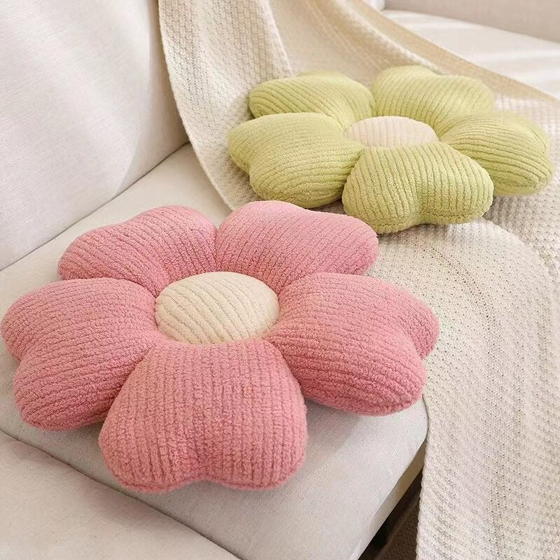 BowLift | Fluffy Clover Flowers Pillow