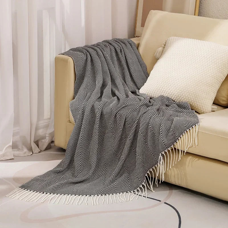 BowLift | Nordic Stripe Throw Sofa Blanket