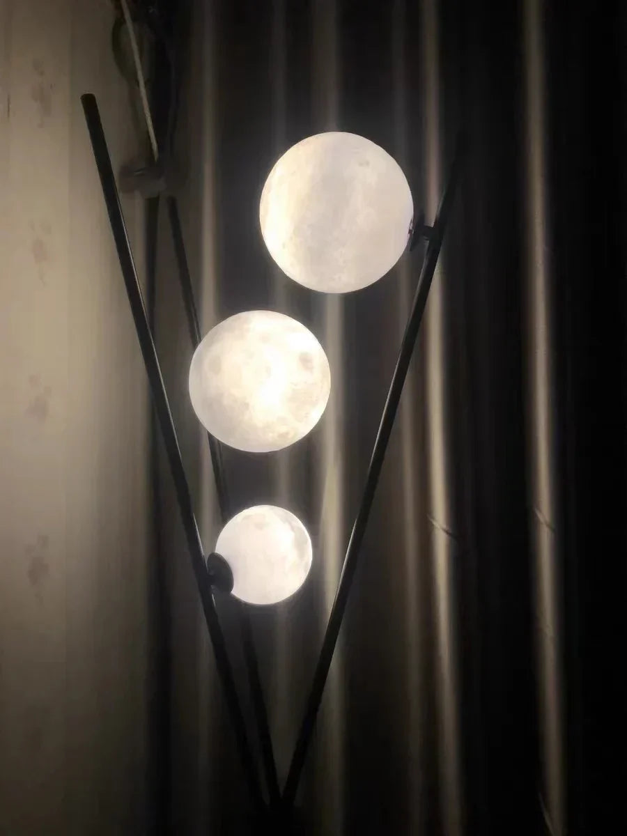BowLift | LunaGlow 3D Moon Floor Lamp modern design with tripod LED!