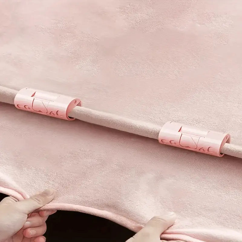 BowLift | Adjustable sheet holder – Never again slipping bed linen