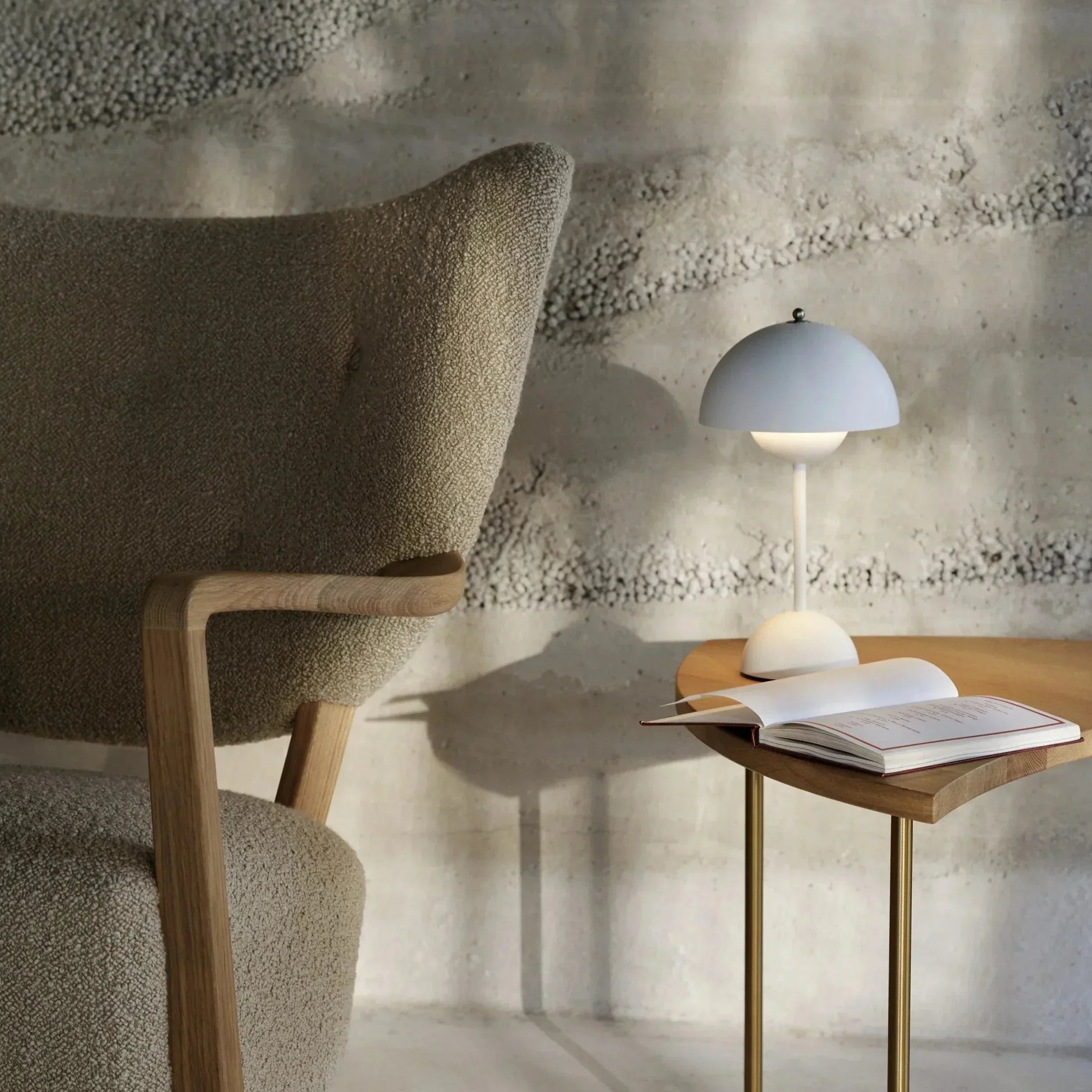 BowLift | LunarGlow - LED table lamp for a cozy interior