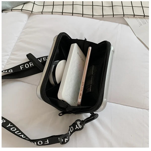 BowLift | The stylish mini suitcase bag for all-day use