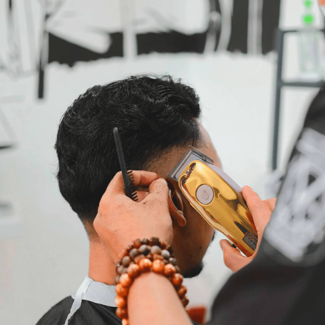 BowLift | Cordless hair trimmer with LED status display for precise styling