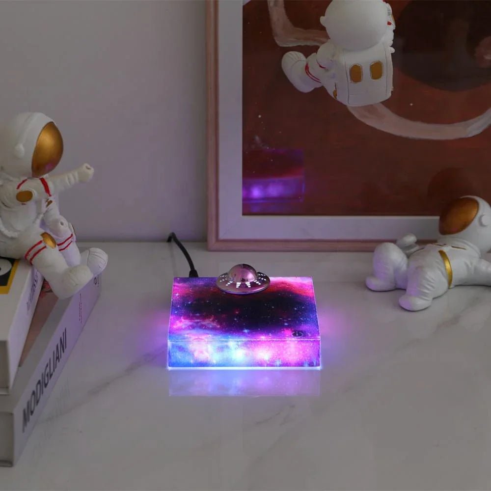 BowLift | ASTROGLOW – Magnetic Levitating Spaceship LED Night Lamp