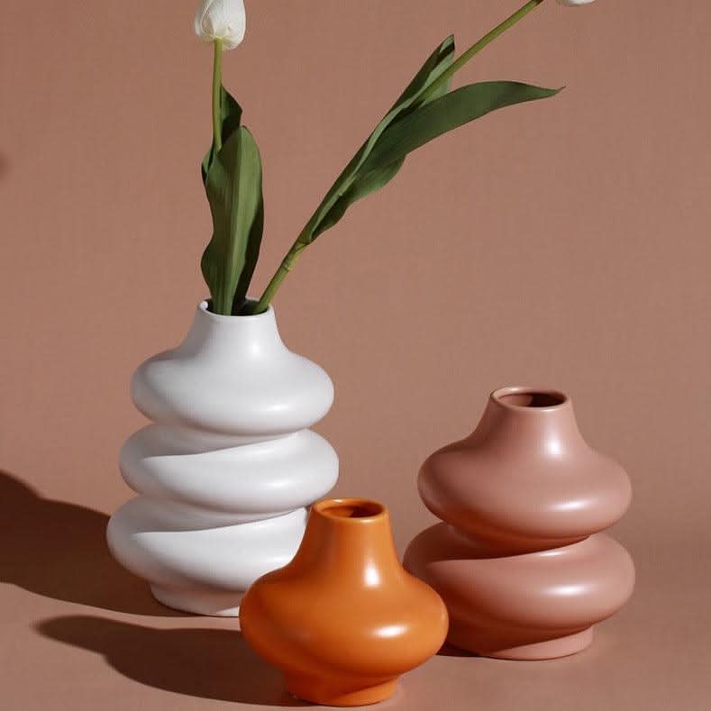 BowLift | AREVA – Elegant ceramic vase for stylish accents