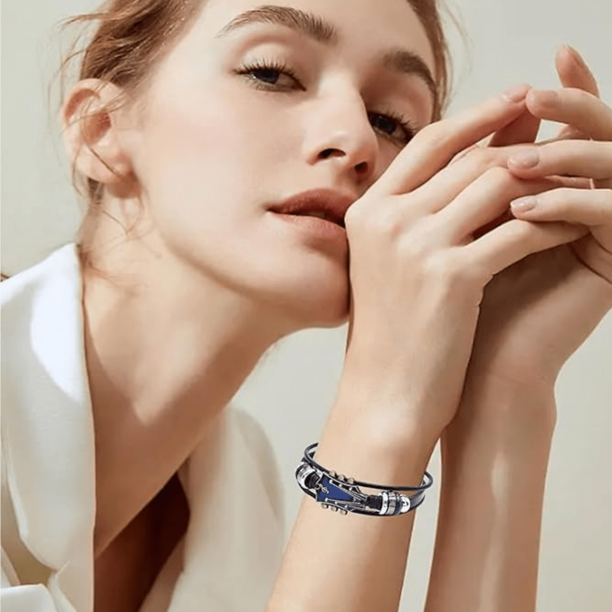 BowLift | AXECHORD – Guitar Leather Bracelet with Vintage-Inspired Design