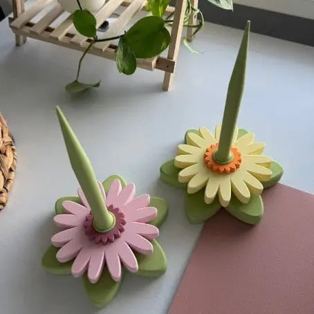 BowLift | Gerbera Yarn Spool — 3D Printed Tool for Even Winding