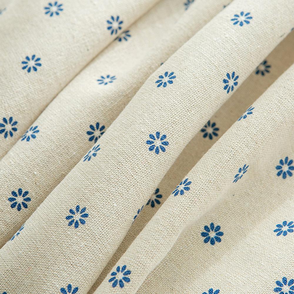 BowLift | Blue Daisy Tablecloth