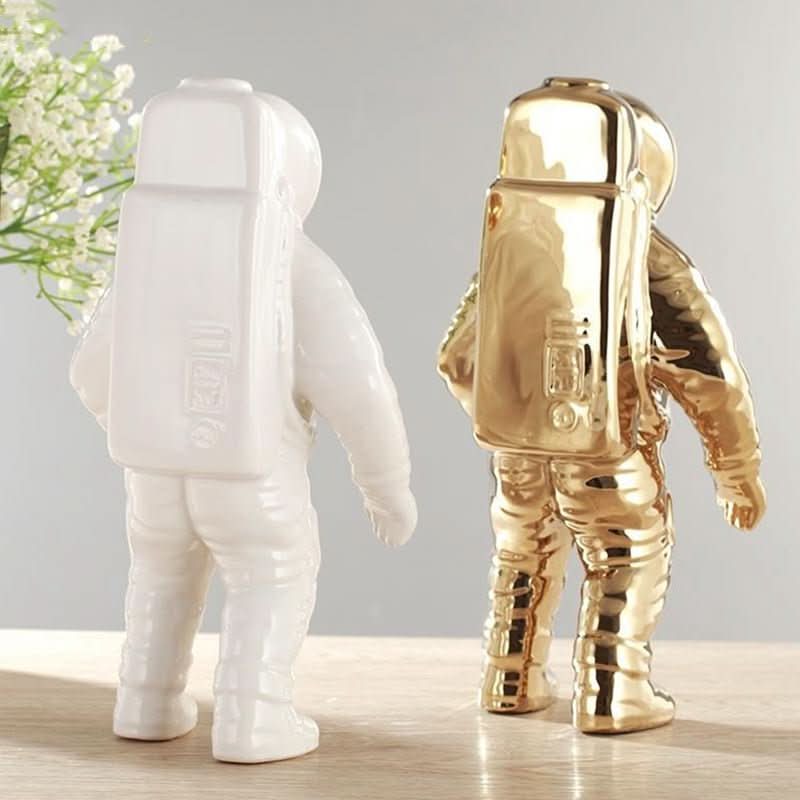 BowLift | Astronaut Resin Vase in Gold or Silver