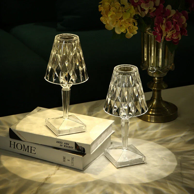 BowLift | Chic Table Lamp with Crystal Design - CrystalLuxe