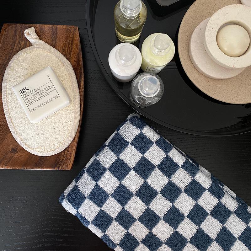 BowLift | Classic Checkerboard Towel Collection