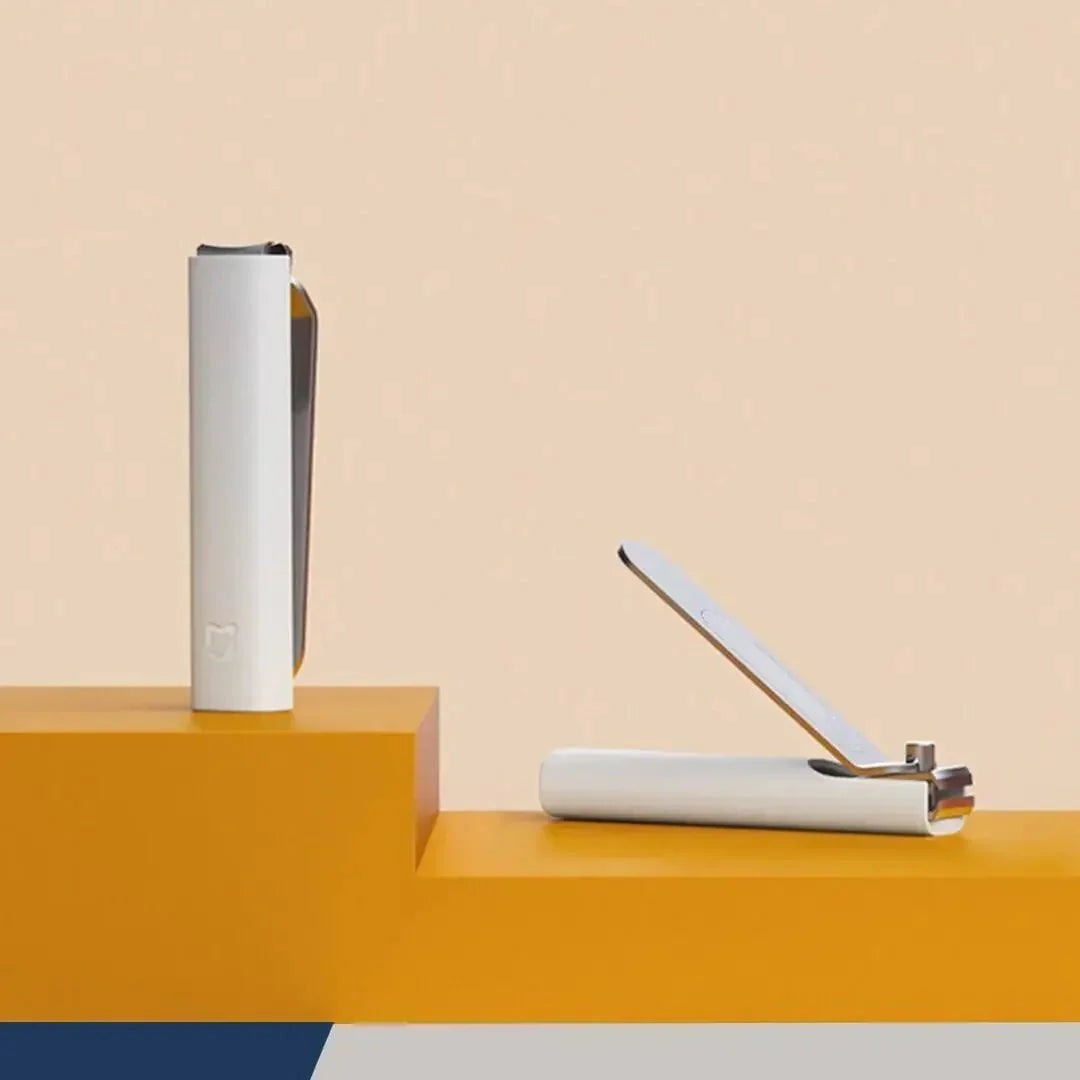 BowLift | CLIPGUARD CLIPPERS – Nail Clippers with Anti-Splash Design for Effortless Grooming