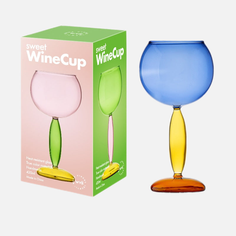 BowLift | Chalice and carafe made of colored glass by Phillips