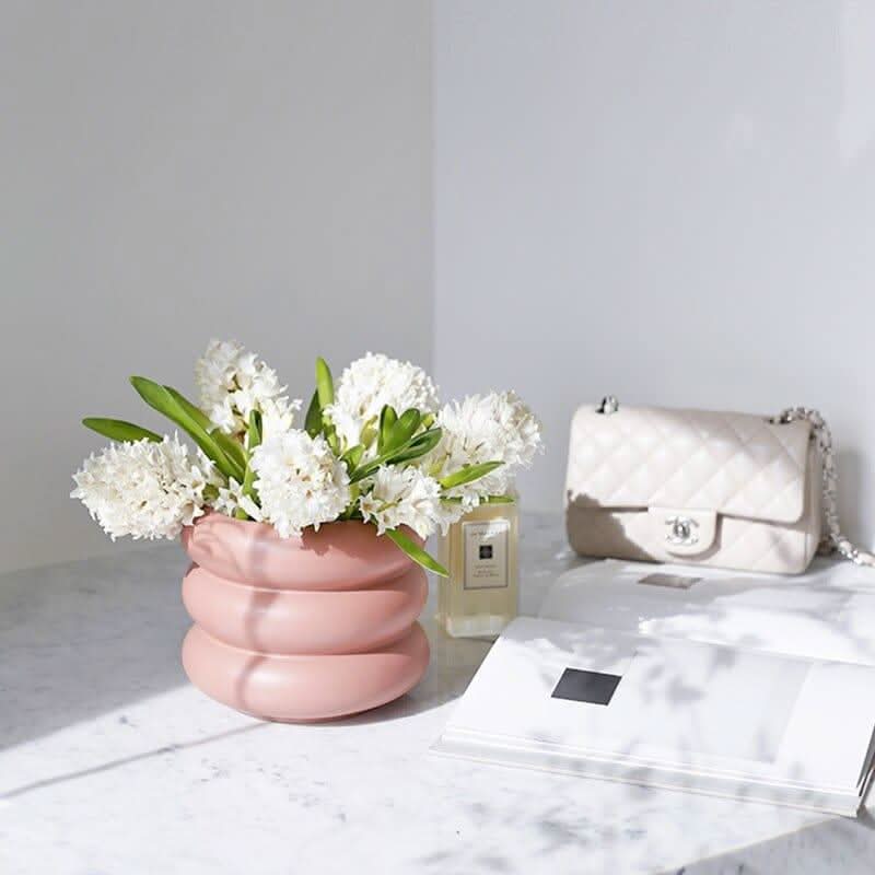 BowLift | COLETTA – Elegant ceramic vase for modern living spaces