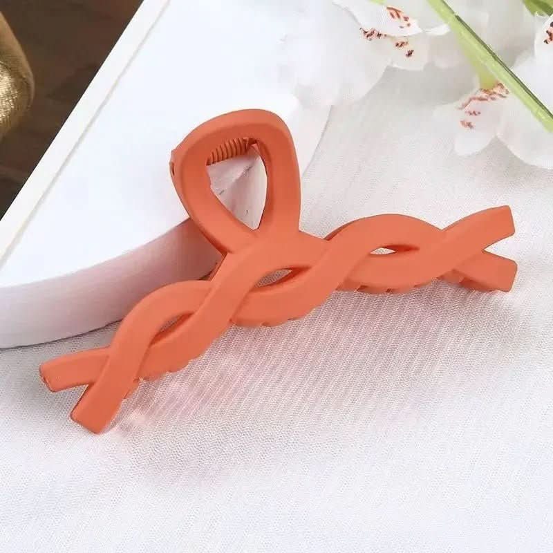 BowLift | Elegant hair clip with strong hold for every hair type