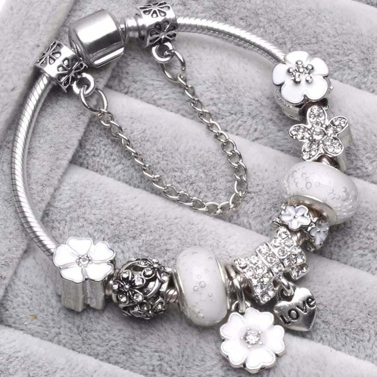 BowLift | Elegant Floral Charm Bracelet in 925 Sterling Silver for Women - Nature-Inspired Design
