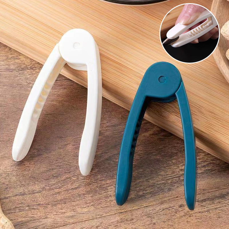 BowLift | Peanut Seed Peel Plastic Peanut Clip