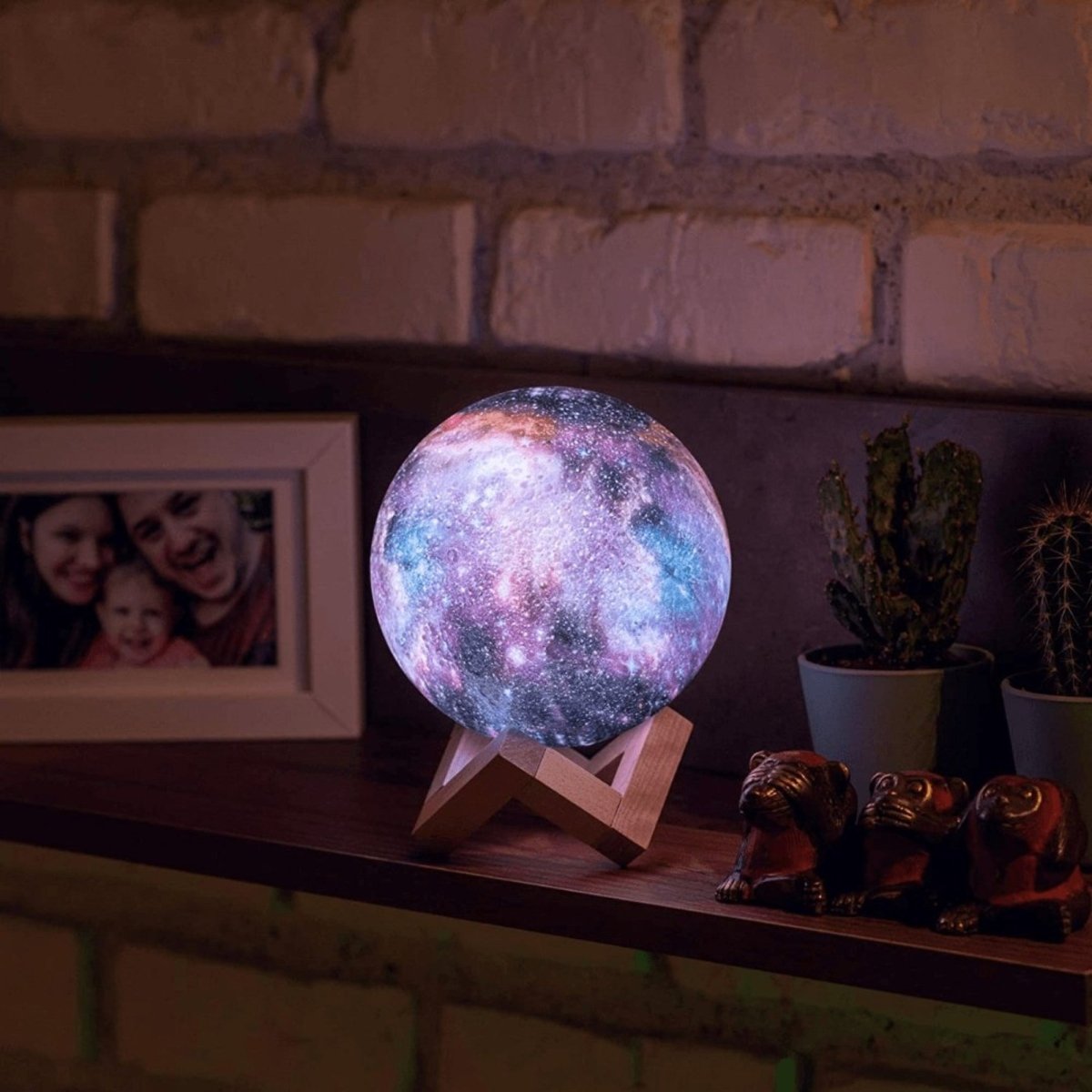 BowLift | Galaxy Moon Lamp – 3D Printed Lunar Light with 16 Colors, Wooden Stand & Remote Control