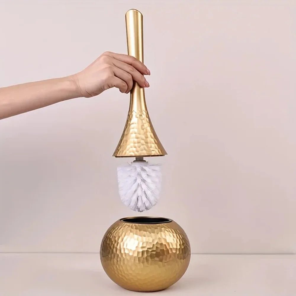 BowLift | GOLDENLUXE – Sculpted Toilet Brush with Elegant Metallic Design for Modern Bathrooms